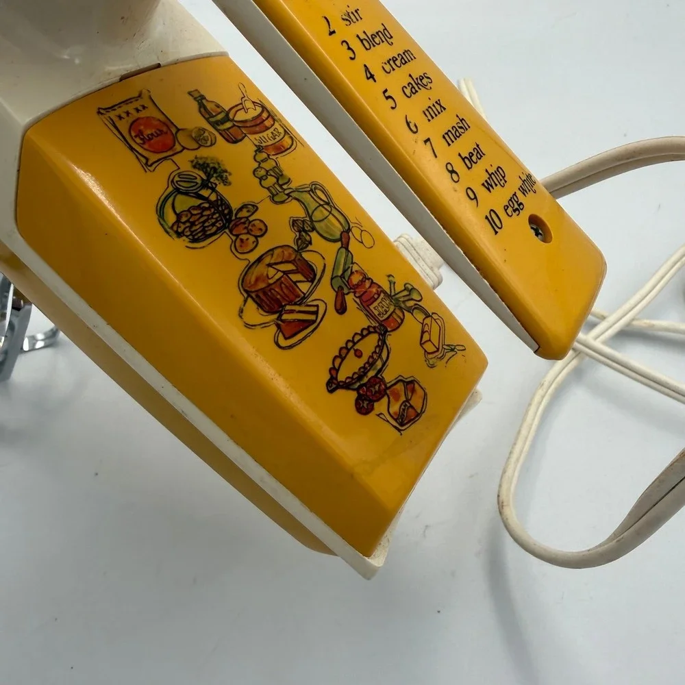 Vintage General Electric 10 Speed Hand Mixer Harvest Gold GE D1-3574 Retro USA